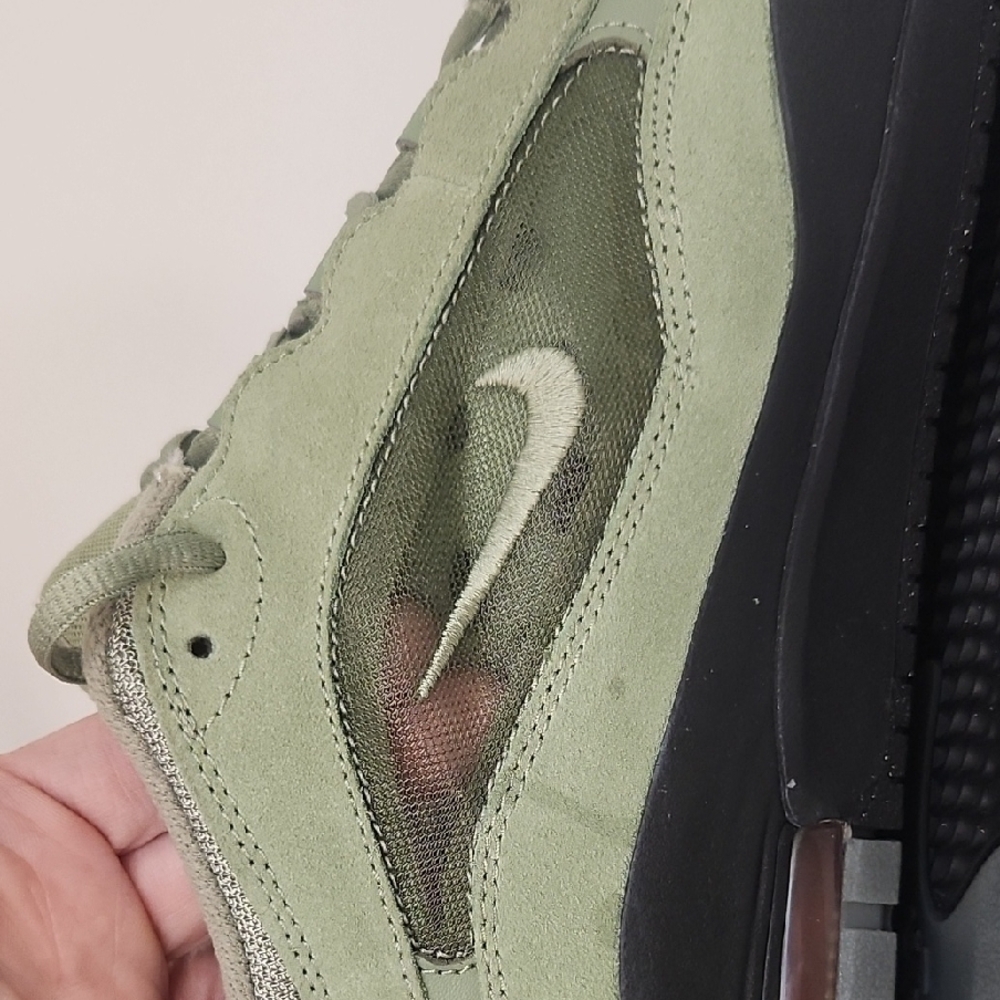 Nike Air Max Ishod Wair SB Sneakers - Picture 6 of 11